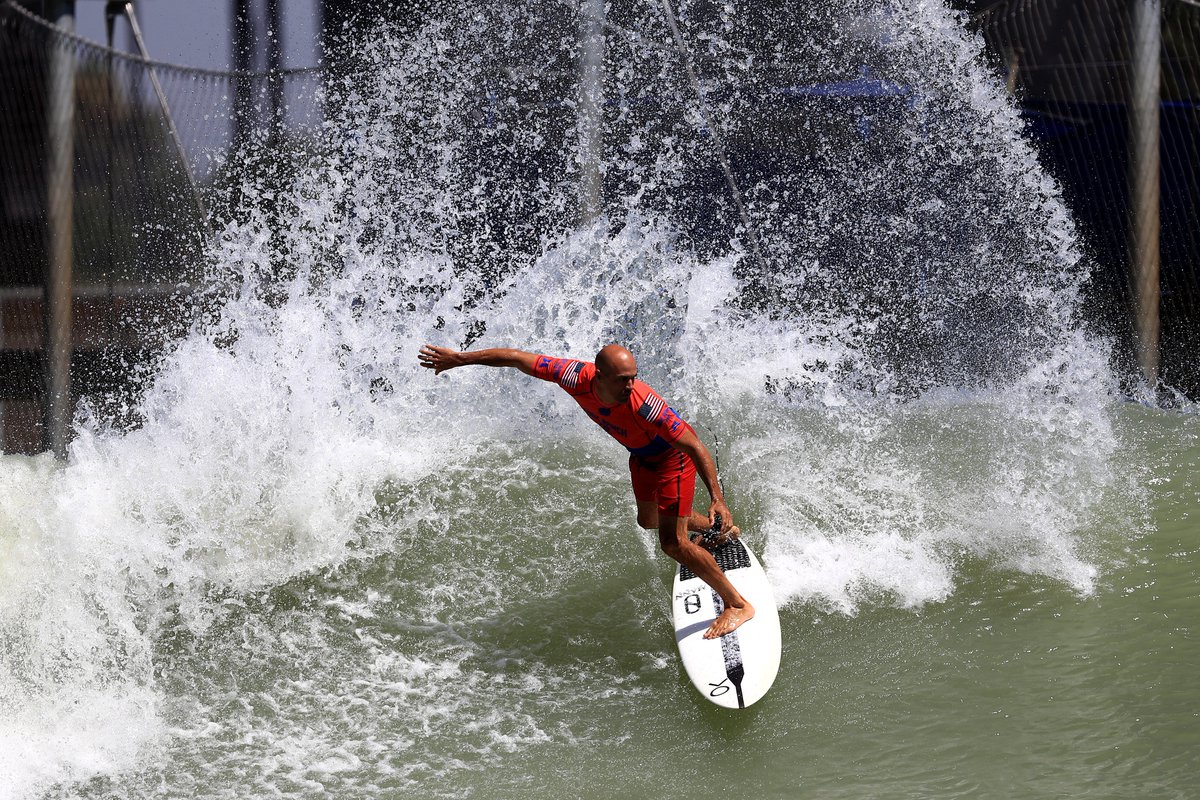 TeamUSA's tweet image. The perfect wave DOES exist. 🤙🌊

Dive into arguably the most unique stop on the @wsl championship tour 👉 #FreshwaterPro — brainchild of surfing legend @kellyslater. go.teamusa.org/WSLRanch