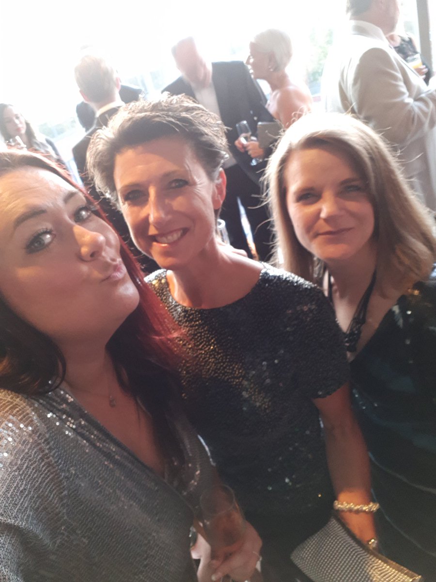 All ready for the <a href="/ATAS_travel/">ATAS</a> gala dinner with @TheTNG <a href="/FionaPearcy1/">Fiona Pearcy</a> <a href="/nattravelgirl/">Natalie Holder</a>