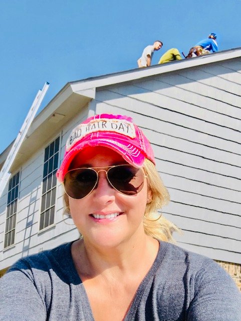 dbsmith11's tweet photo. Party on the rooftop has a whole new meaning these days!🤣
#playingleapfrog #reinspection #apiasource #publicadjusters #itsahotmofo😅 #chalktalks #insuranceclaim https://t.co/3RTH0HhGnQ