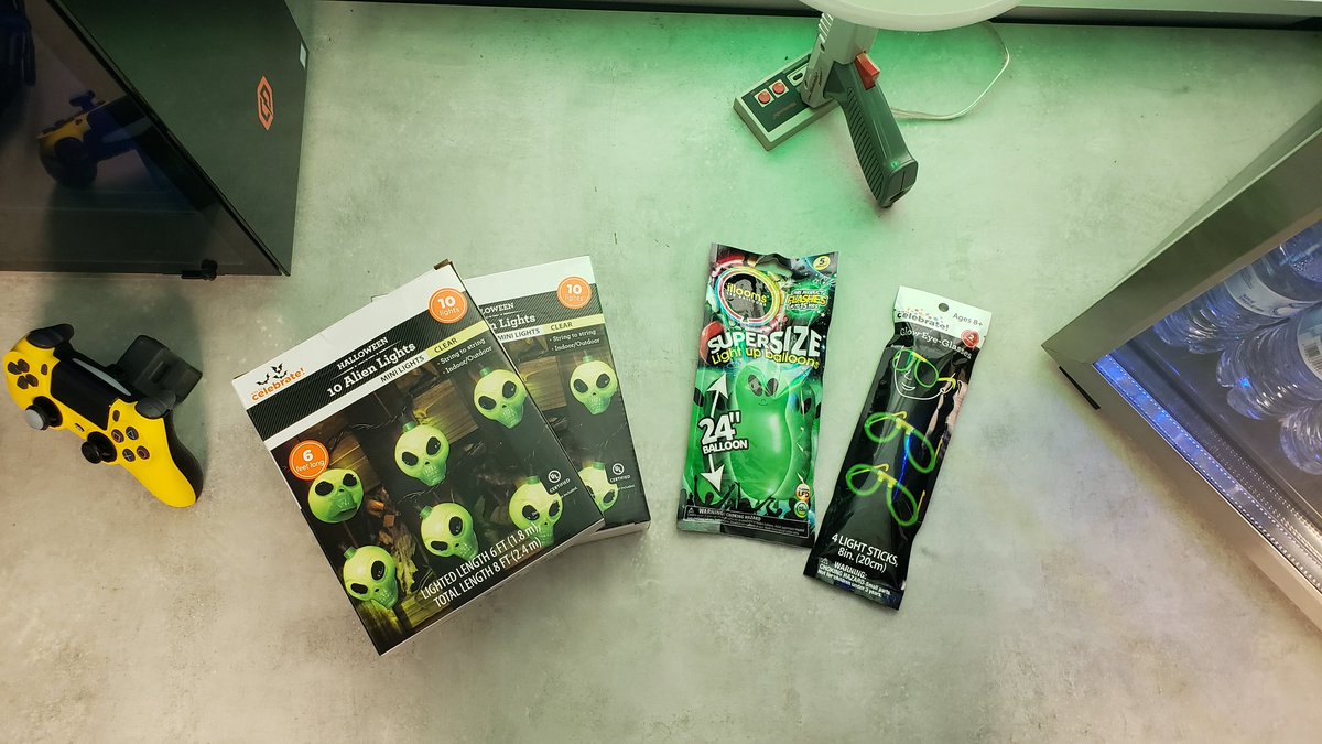 aoaGEEK's tweet photo. I got some things for the area 51 raid 💚👽
jk I'm not going. But I am doing an area 51 stream so please stay tuned for that
#area51 #area51memes #area51raid #alien #aliens #september20 #iwanttobelieve #becausealiens #thetruthisoutthere https://t.co/YBin5UIe2A