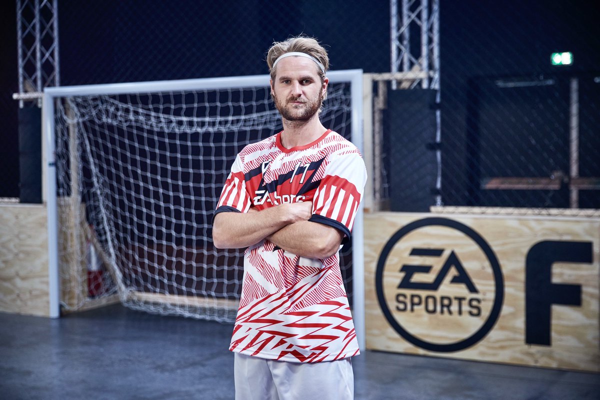 BrianBrizze's tweet photo. Ad l Played at the Volta League event i London yesterday! 😍⚽️🏴󠁧󠁢󠁥󠁮󠁧󠁿
Represented Copenhagen 🇩🇰
Thanks to @EASPORTSFIFA for the invite! 😍🙏
#voltafootball https://t.co/llwnBayZVg