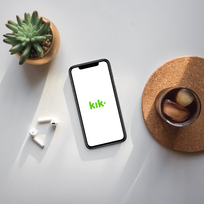 Our team is growing! 🌱 Know someone with mind-blowing skills who&rsquo;d love to work at our HQ? Tell them<a href="/tag/readyforitmusicvideo"class="tags"><span>#readyforitmusicvideo</span></a>