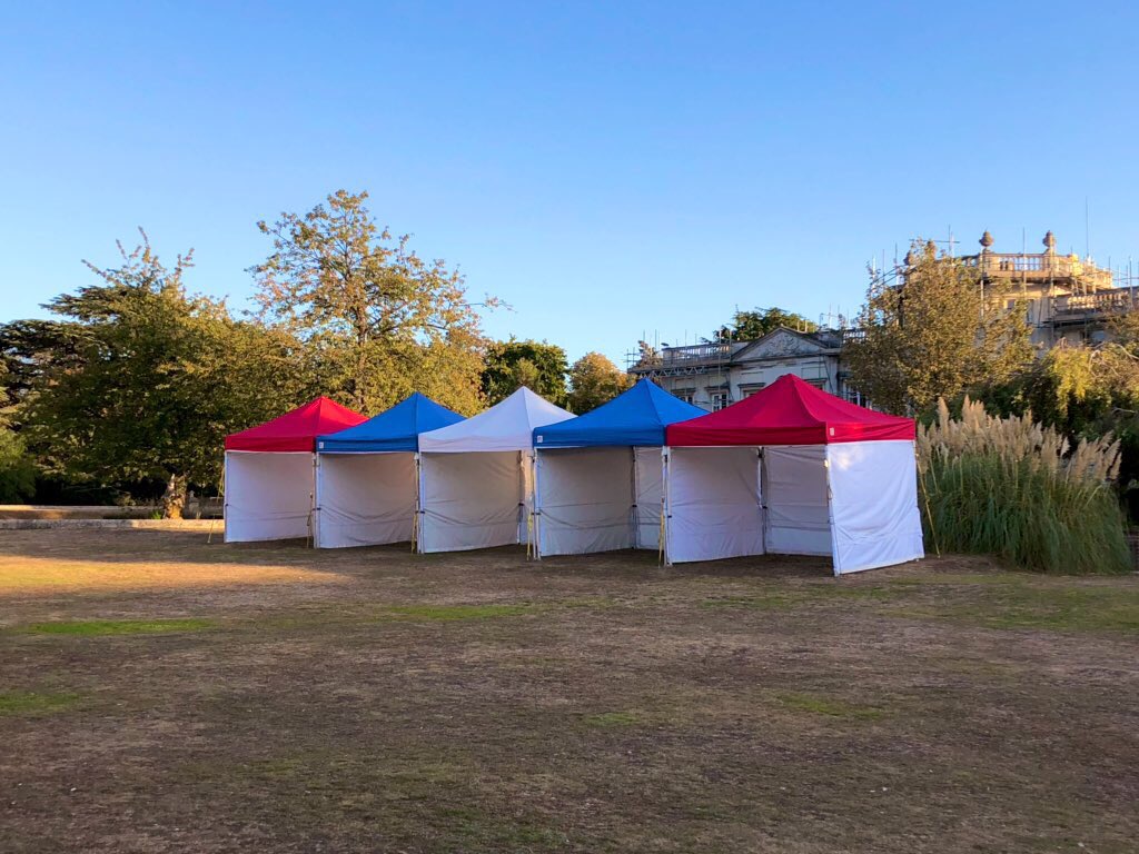 MarkD_Gillespie's tweet photo. @RoehamptonSU Freshersβ Fair build is underway. Amazing team effort to deliver this weekβs programme of events. We look forward to helping to bring @RoehamptonUni to life again tomorrow #Roefreshers https://t.co/FrdLtq01WQ