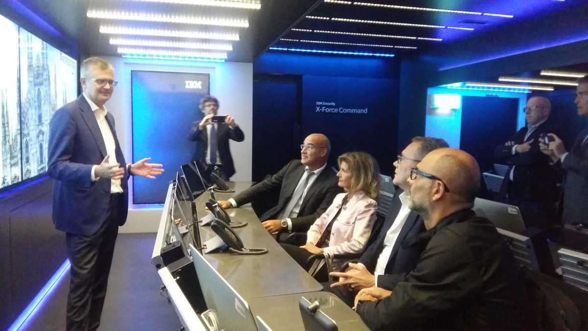 robi_cocco's tweet photo. Oggi ho assistito alla simulazione di un attacco di #cybersecurity, seguendola dal centro operativo mobile di IBM (su 16 ruote). Un'esperienza immersiva e realistica a bordo di un mezzo utilissimo per organizzazioni pubbliche e private!

#XForceCTOC https://t.co/fZv7h6JU96
