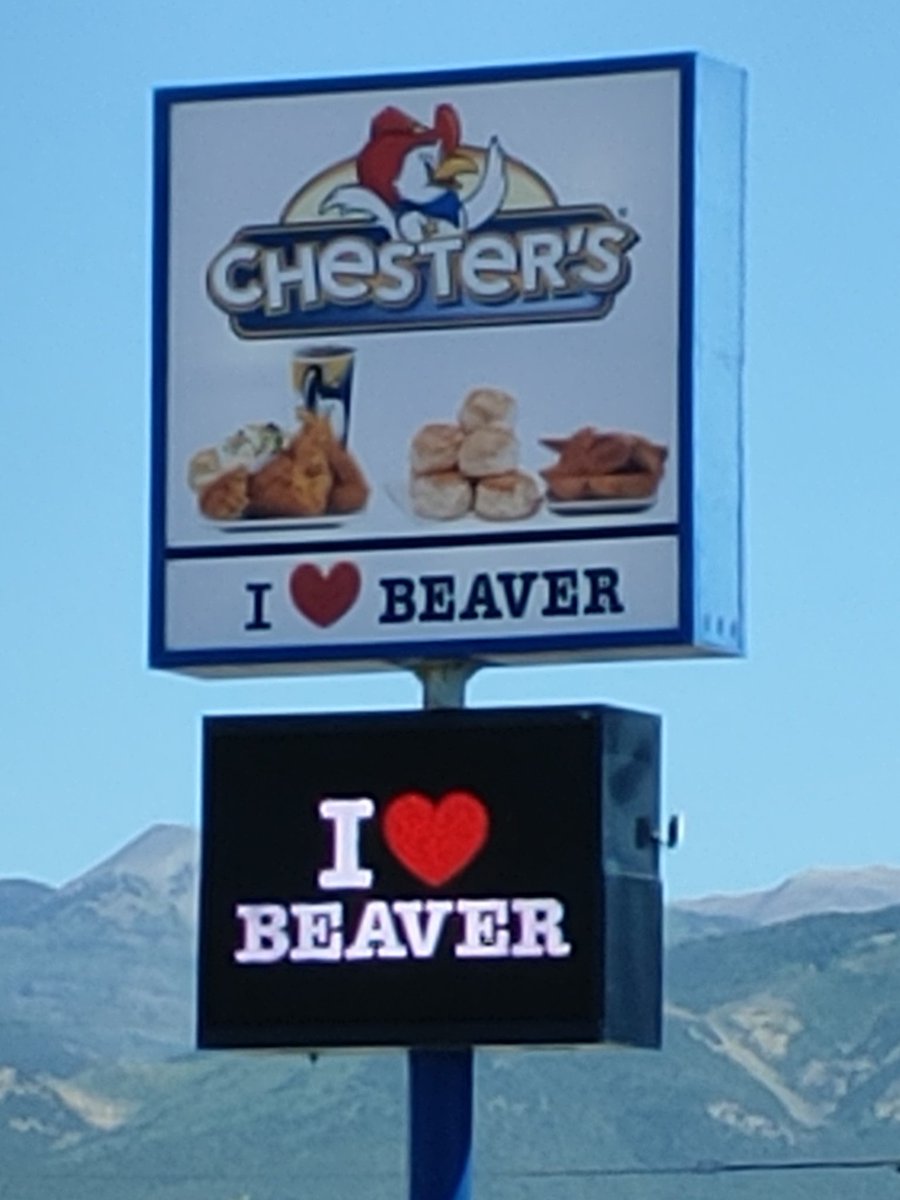 BTCKing14's tweet photo. Heading thru Beaver, Utah on the way to Wyohackathon in Laramie.
#Conference #Hacker #Crypto #Hackers #cryptocurrency #cryptotrading #Blockchain #CoinciergeClub #CryptoCashHub #wearethetechnology #Wyoming #beaver #Utah #bitcoin #BTC https://t.co/9btWeXzeip