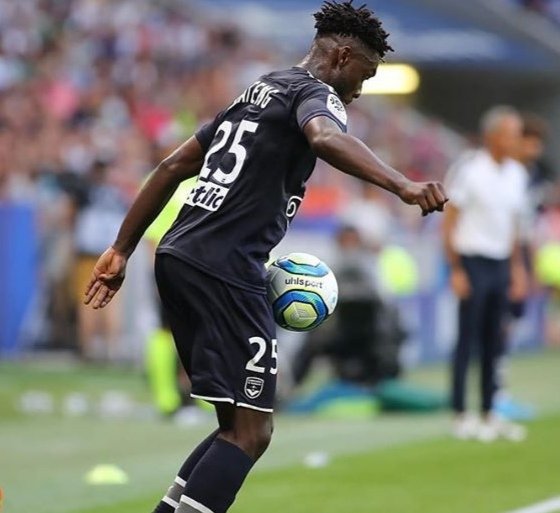 JeremyBerrie's tweet image. Gagnez le maillot d'@e_kwateng avec Top Girondins ! Pour jouer, c'est très simple :

➡️ RT ce post
➡️ Follow @TopGirondins

Le gagnant sera annoncé jeudi 26 septembre dans l'émission ! 📻

#Girondins