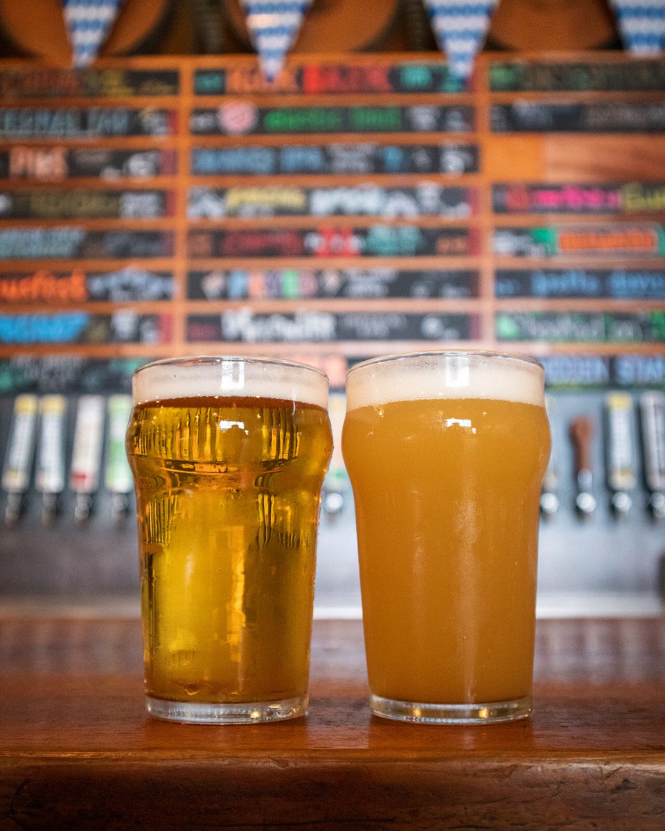 DrakesDBH's tweet photo. At this week’s #SideBarThursday, we're pitting hazy vs west coast in an educational IPA comparison tasting 🍻 Learn about the stylistic similarities and differences, and sample a variety of grains and hops that we brew with. Starts at 4pm, more info ➡️ https://t.co/lfJJ1nL9PQ https://t.co/PnHvQaseCz