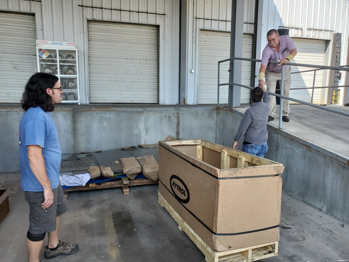 hytrol's tweet photo. A few more photos from Wednesday's tour with our friends from @ArkansasState. We also donated materials to engineering students participating in a design competition. Good luck! #HytrolFamily #leadtheway #HytrolHowls https://t.co/6scxUcGC9D