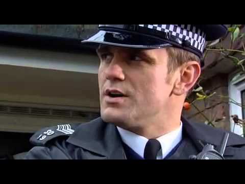 Aprilsvictoria's tweet photo. Those good old days when you got to see this on your telly @RealScottMaslen @BillMemorabilia #philhunter #hot #TheBill #imissthebill #bringbackthebill 😍😘👏🏽👮🏽♂️ https://t.co/z6UNlve7Bx