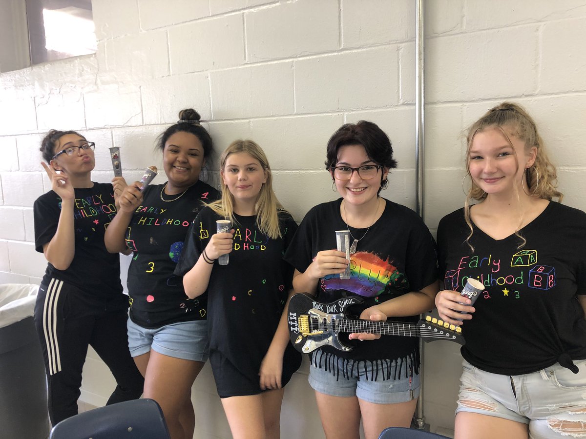 Woot woot! So proud of these girls! #rockyourschool #RockOutMCPS <a href="/TechnicalMarion/">Marion_Technical_Institute</a>