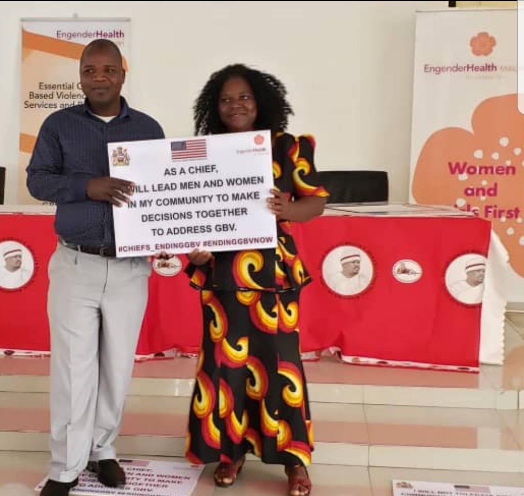 TemwaKasakula's tweet photo. CHEWA chiefs have spoken. They are determined to take action in ending GBV in chewa communities. Engenderhealth equipped 15 key traditional leaders and spouses on gbv prevention and response
#endingGBV
#chiefstakelead
#creatingagbvfreeMalawi https://t.co/d8FzjIGbjV