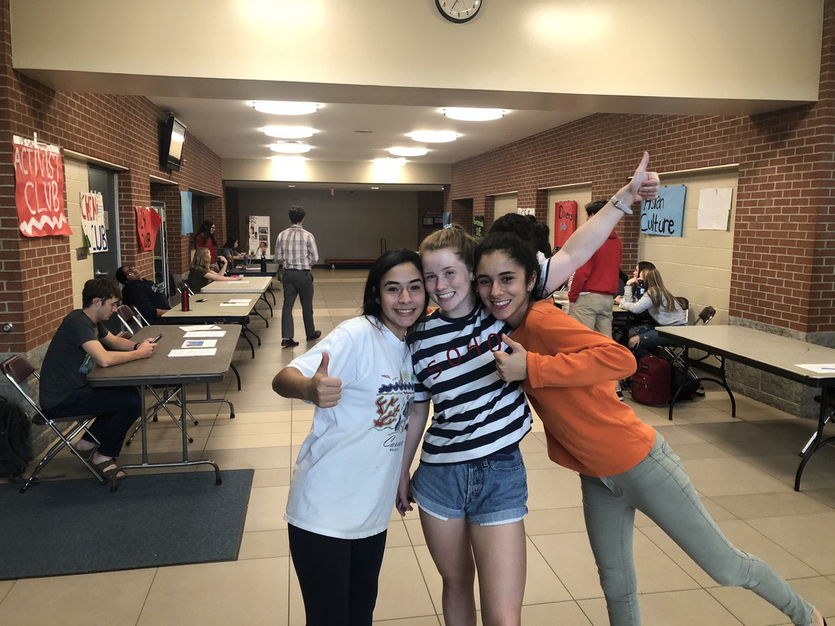 TWHS_SC's tweet photo. Make sure you stop by The Involvement Fair and check out these amazing clubs! #ItsWorthit https://t.co/5azW72mwRB