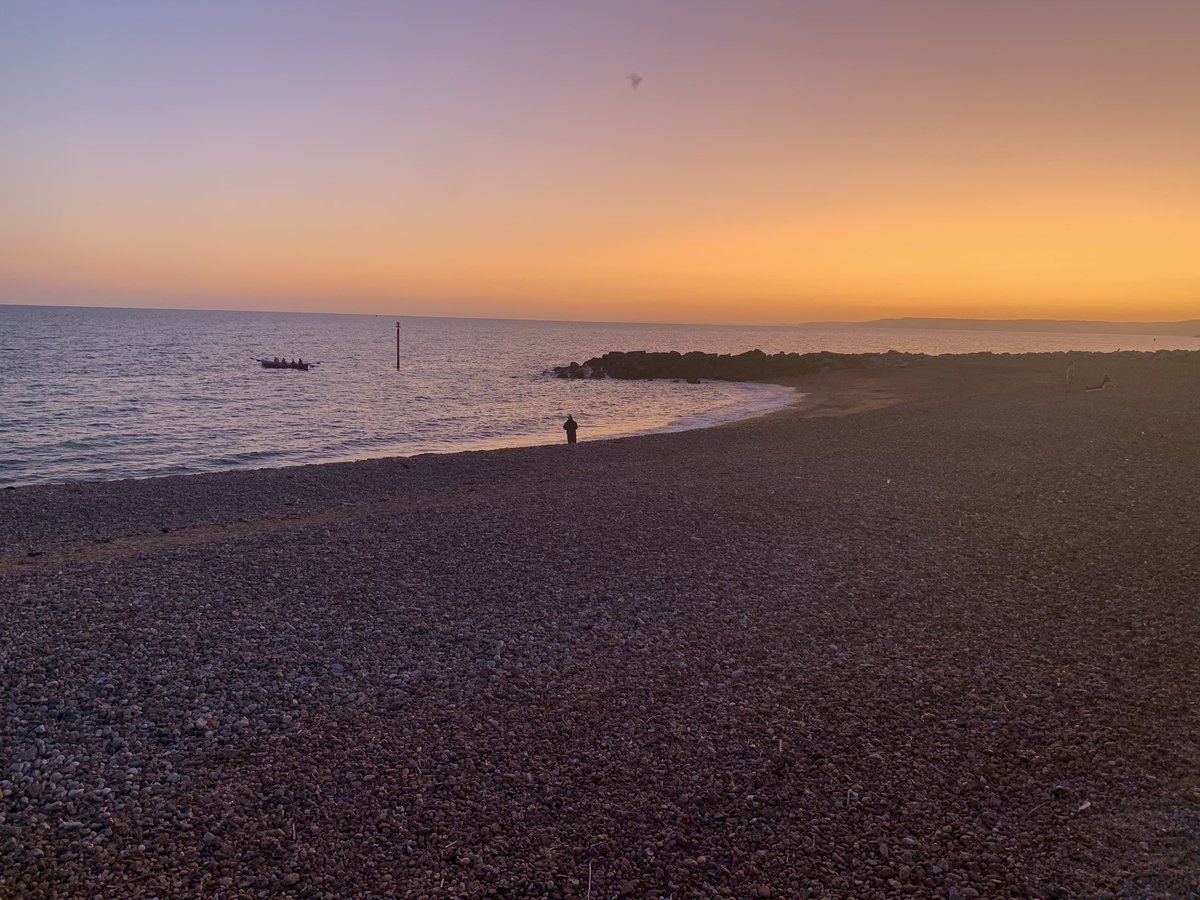 emmahansonn's tweet photo. Chips on the prom to wrap up the lovely weather weโve been having on the Jurassic Coast ๐
#phdlife #nerccdt #fieldwork https://t.co/1HMAGtf9Uf