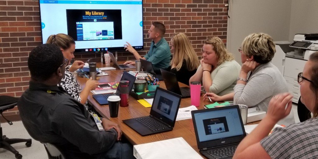 SedaliaMiddle's tweet photo. Mr. Fry,  Instructional Tech Specialist for SMS taught teachers how to utilize Nearpod in their classrooms. Departments immediately began using Nearpod as well as Kagan Strategies to make for even more exciting and engaging lessons! Way to go team!  Sedalia School District 200 https://t.co/1mtUqC5FT2