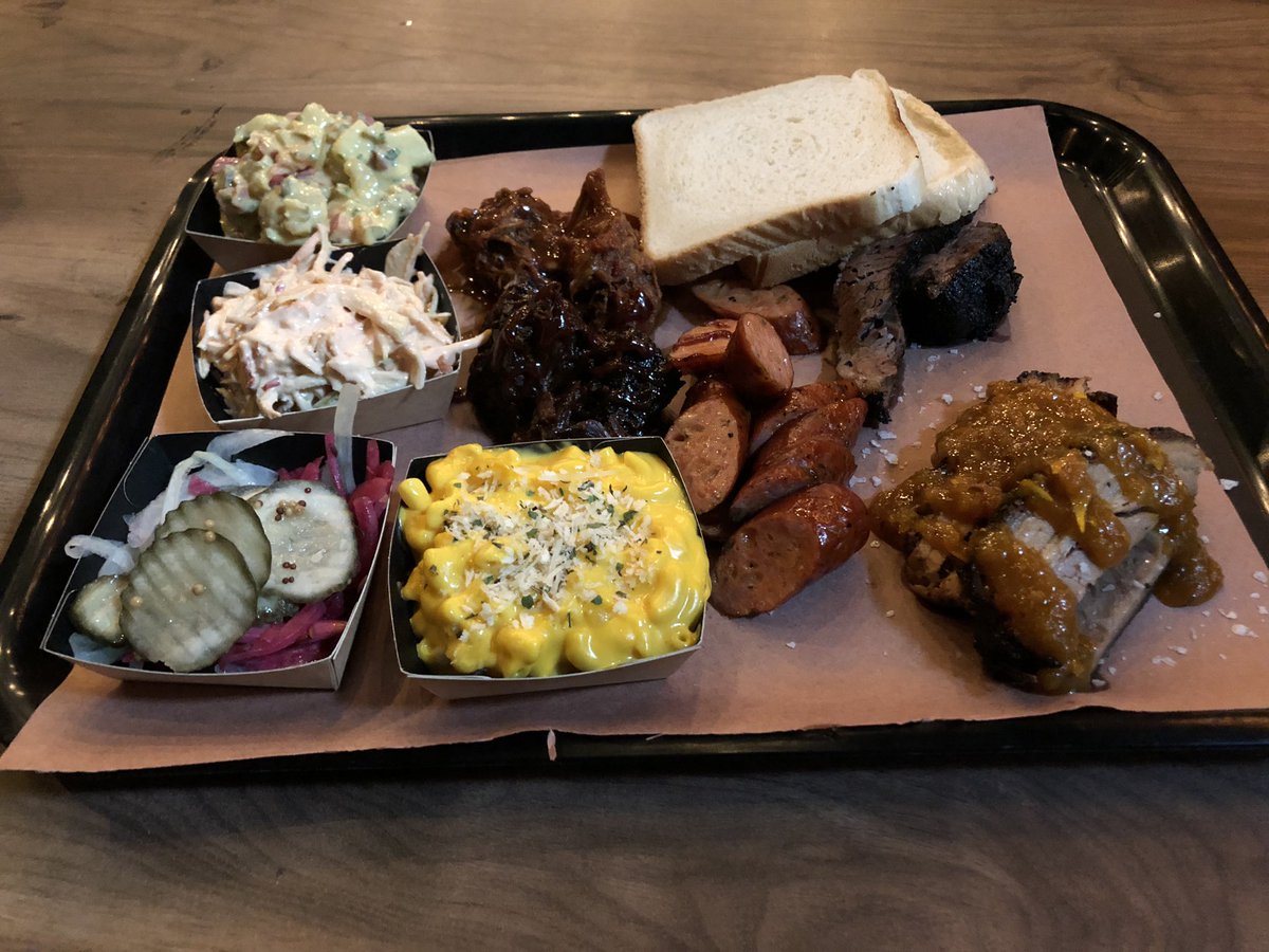 PerJannok's tweet photo. Å guud va mätt jag blev! #mums #brisketandfriends https://t.co/WcvgImQjgL