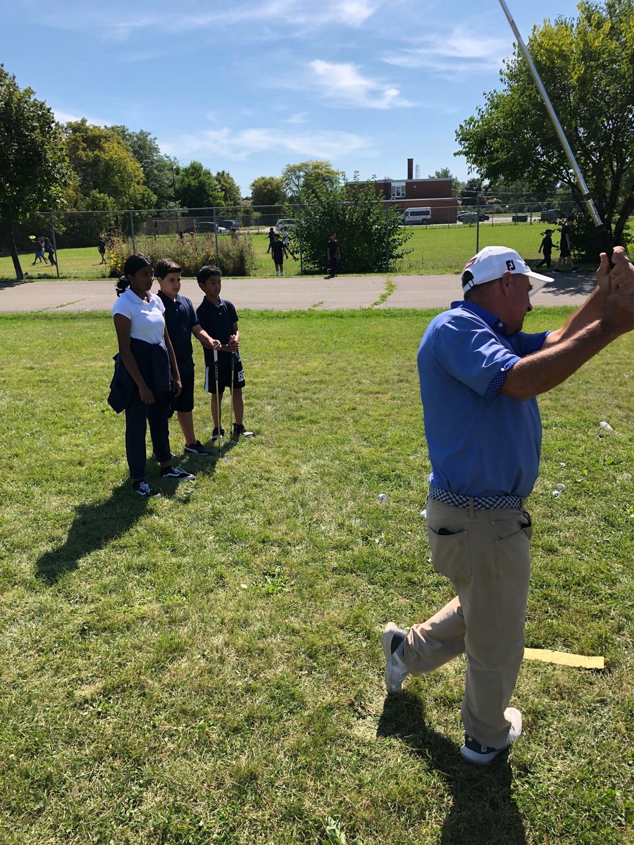 TCDSB_PBCS's tweet photo. Golf in Schools - fantastic day with Coach, Graham. @CedarBraeGolf @TCDSB @GolfCanada https://t.co/1tGWhTTbda