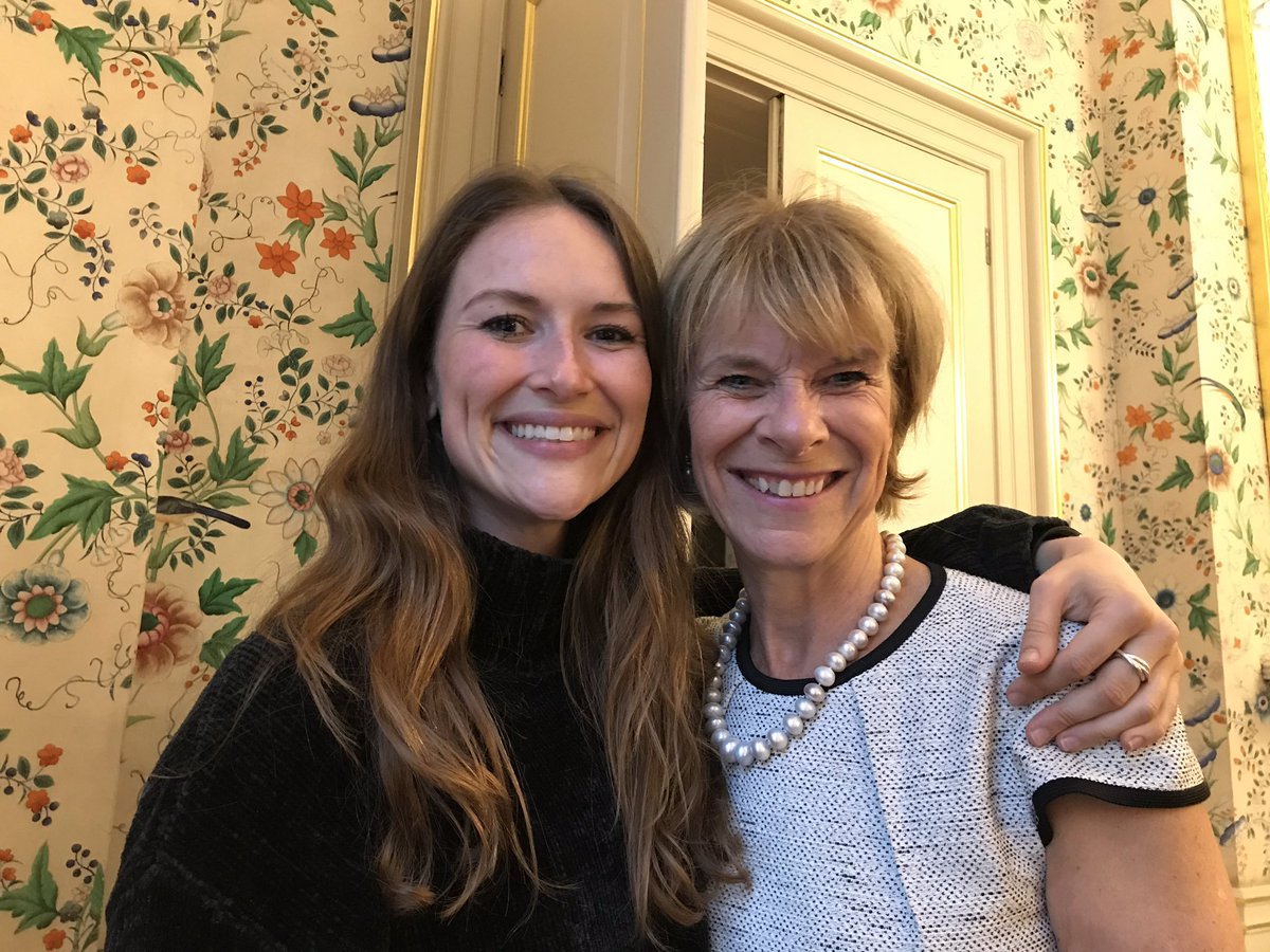 pennydhubbard's tweet photo. Very proud to graduate today as Executive Business Coach with @meylercampbell - Helping Women make their Mark - https://t.co/8iDlyTP0eN Please spread the word! #coaching #femaleexecs https://t.co/im6cnaU9mi