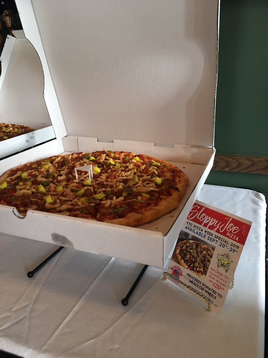 Introducing our first pizza...the SLOPPY JOE PIZZA from <a href="/windsorpizzaco/">Windsorpizzaco</a> !! #yycpizzaweek #yycevents