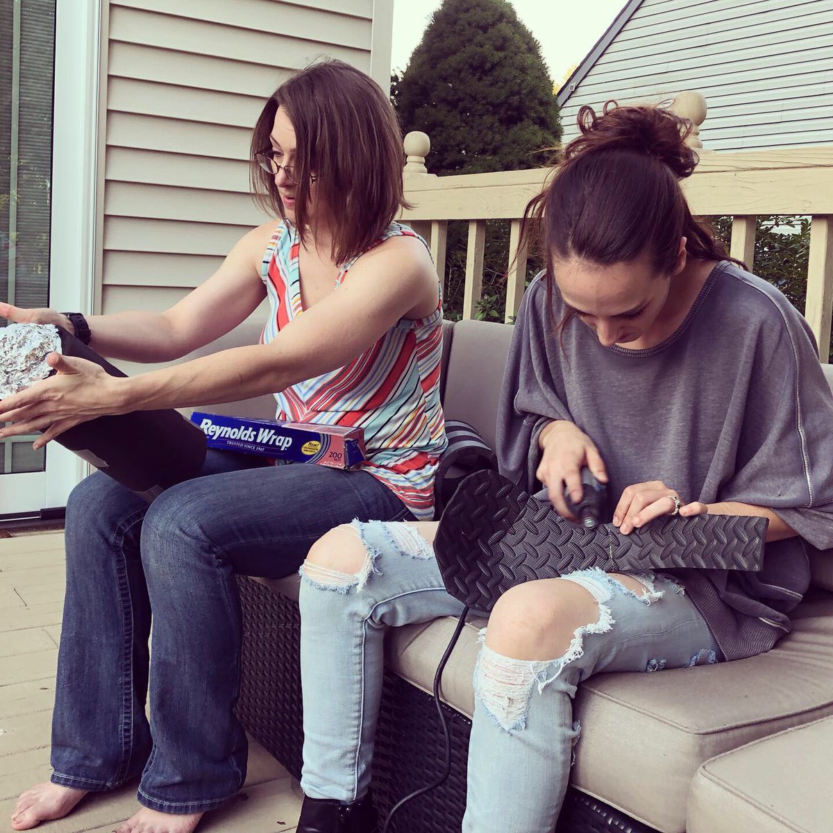 EekaCosplay's tweet photo. I’ve never worked on a cosplay project with anyone before ... soooo learning the ins and outs of EVA foam with my sister was a dream come true!!!!
Together we were able to finish the build in a week!!!!! I sent her home with paint.... I CANT WAIT TO SEE HOW IT TURNS OUT!!!! https://t.co/F8nhW2CbAv