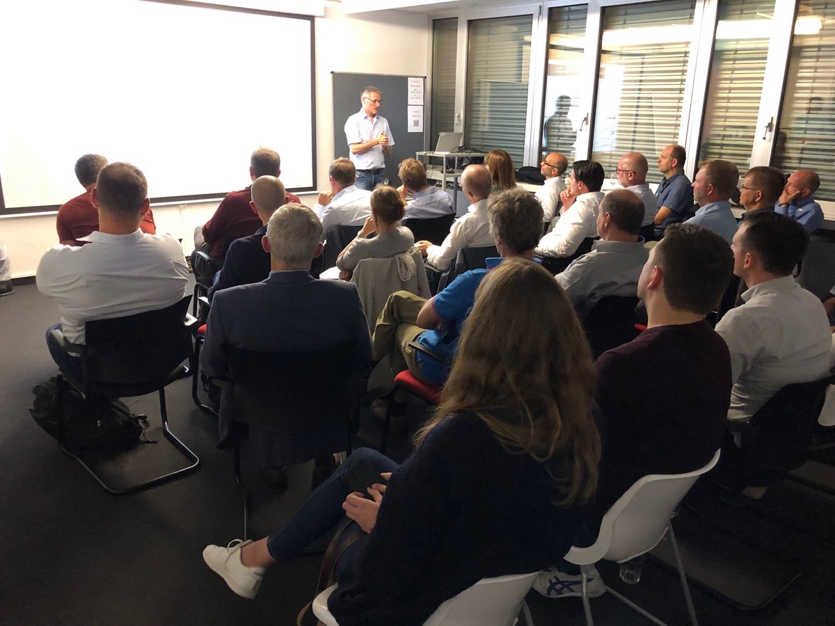 hunziker_c's tweet photo. Besten Dank an ⁦@roeoesli⁩ für einen inspirierenden Workshop bei uns ⁦@swissICT⁩ https://t.co/cl75eLFw3q