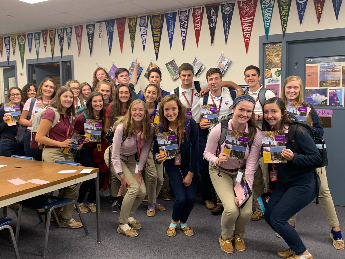 CCRaider_SC's tweet photo. Drew from Holy Cross always teaching and inspiring. Thank you for making another trip to CCHS. @HCAdmission @holy_cross #Worcester #crusaders #jesuitcollege #patriotleague #inthissignyoushallconquer https://t.co/aW3ctEfa4F