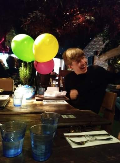 The look when you open your surprise birthday present and it's tickets to see @LanaDelRey  🎙🎶🙌 Happy birthday <a href="/lukeharrison889/">Luke</a> xx