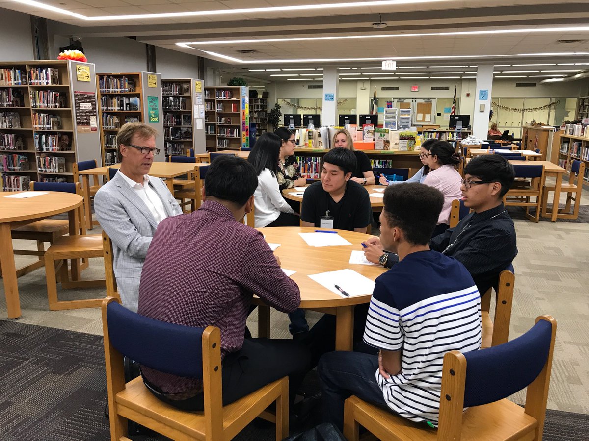 WTWhite_DECA's tweet photo. #decaattproject A wonderful day At WT White High School Deca with our AT&amp;T mentors! https://t.co/DfAyQm6He7