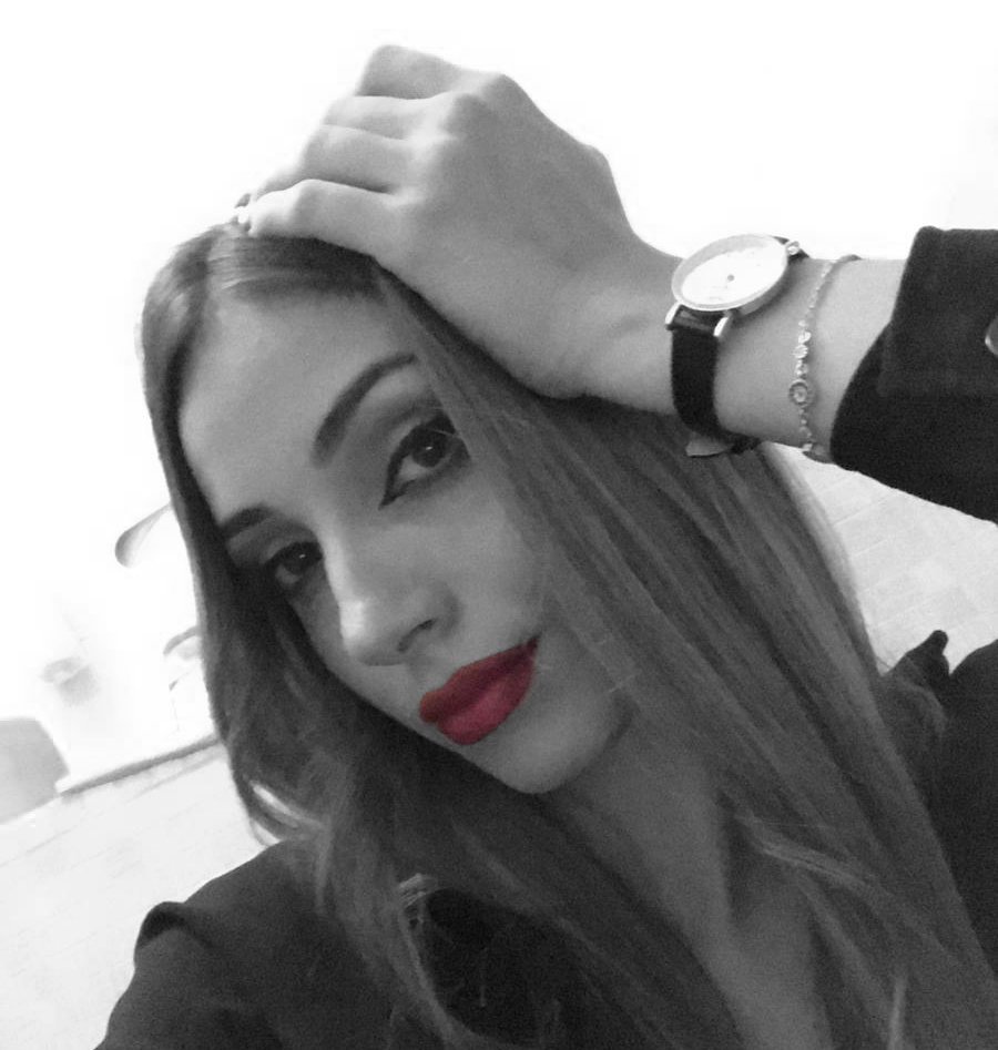 charmingruby4's tweet photo. New to my town and new to webcams, online now come be my friend #girls  #boob #bath https://t.co/6EwYNGXc2i https://t.co/zPl5NrqLcw