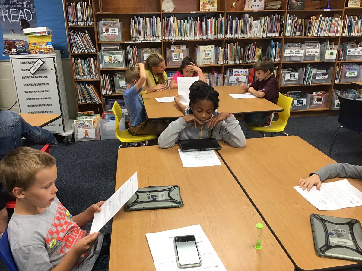 Jump4JWR's tweet photo. Practicing for our book responses with @SusanCookTeach We are going to share the books we love with others #jwr https://t.co/Mz1cm5EWiK