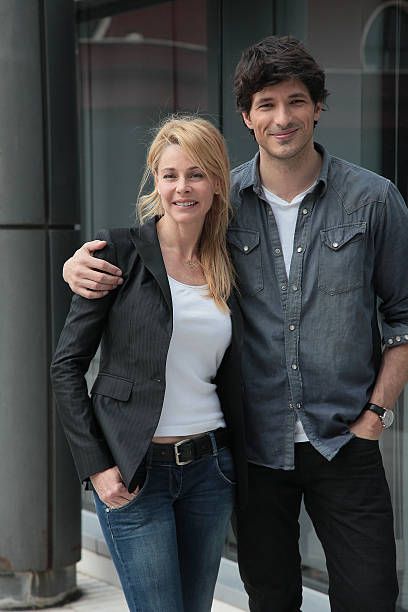 GafasAmarillas's tweet image. Si te gustan las #series y la #moda te aseguro que este artículo te interesa. ¡TODAS las series sobre moda (desde dentro) del mundo 📺! 
Como curiosidad os comento: @andresvelencoso sale en tres de ellas. ¡TRES! #VelvetCollection #Edha y #bybitengage 👉🏻 gafasamarillas.com/todas-las-seri…