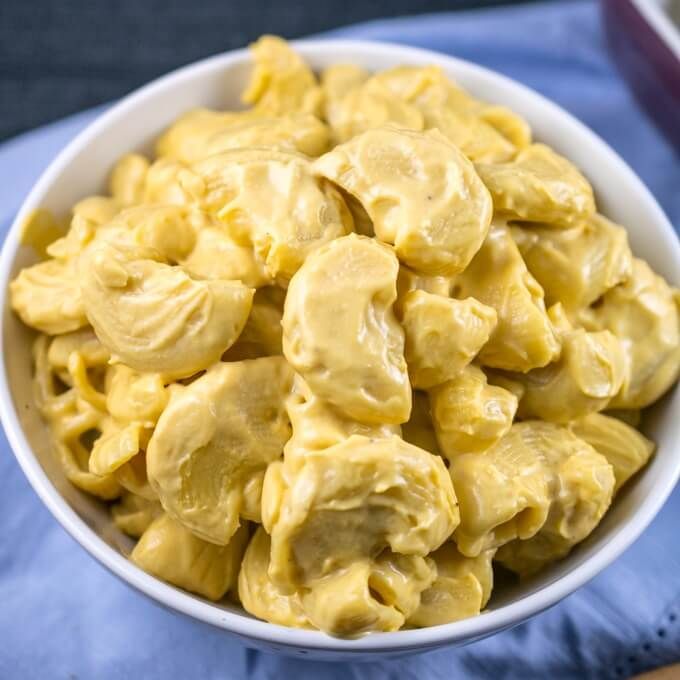 Things one can never have enough of: veggies, mac and cheese. This recipe satisfies both! buff.ly/2QQNmSp #veganrecipehour #mealprep