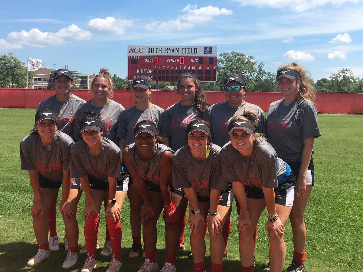 Here’s your 2019-2020 Freshman Lady Dolphins 🐬