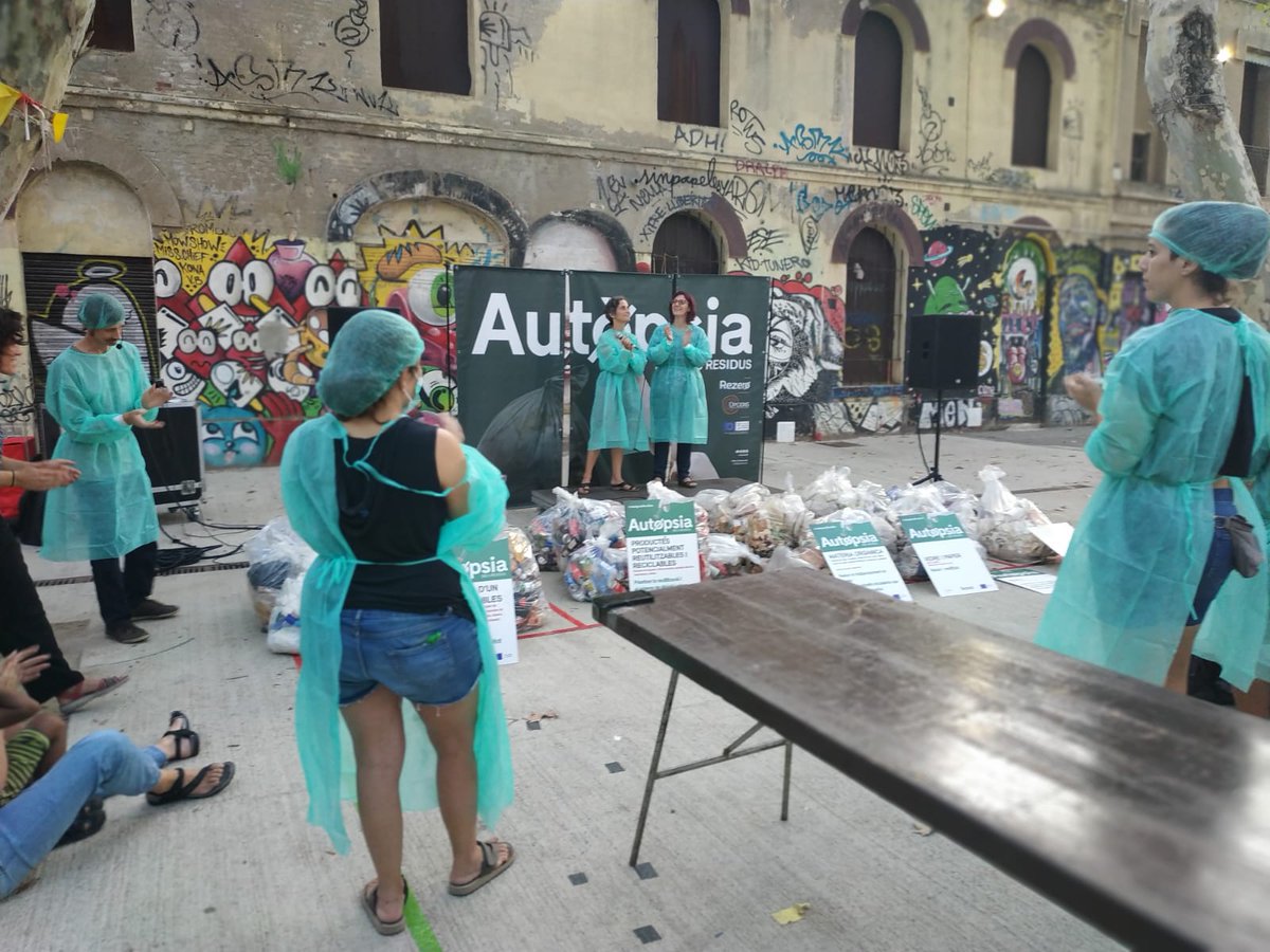 mrosagarcia78's tweet photo. Avui, 20 entitats hem evidenciat amb l #autopsiaresidus perquè necessitem amb urgència una #lleiresidusCAT que aposti per la #reduccio #reutilitzacio ##fiscalitat ambiental l #sddr @rezerocat @opcions @residuscat @eloibadia @sostAMB @damiacalvet https://t.co/rVqi3e1nNL