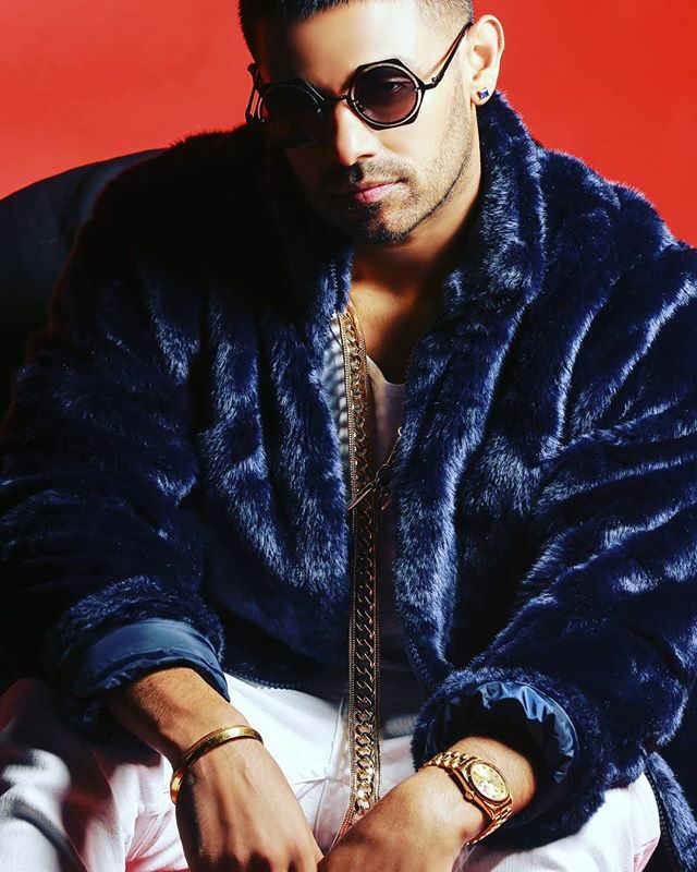 josephjcrone's tweet photo. My boy @thejazdhami looking #drippy af in @filauk fur jacket
Can't wait to share his new video shot in Mumbai!! #singer #punjabi #vocalist #musicvideo #fashion #stylist #fur #Fila #goldchains #Birmingham #boy #stylish #outfit #menswear #ootdmens #mensty… https://t.co/nUbXTfy8CS https://t.co/HrhEqnlOK9