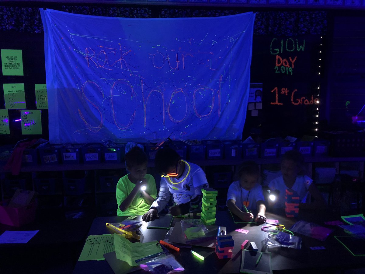 mrstoccoaking's tweet photo. We had a blast rocking our school! Glow day 2019 was a success! Thanks for celebrating education with us, @Mrs_AGolden  😀🎉 https://t.co/oEm2q3dXTx