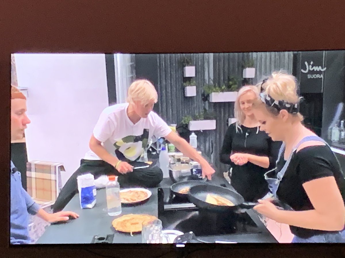 SSuomesta's tweet photo. Onko tässä top 4? I think yes.
#kooste #bbsuomi https://t.co/nX6eUeNJ2n
