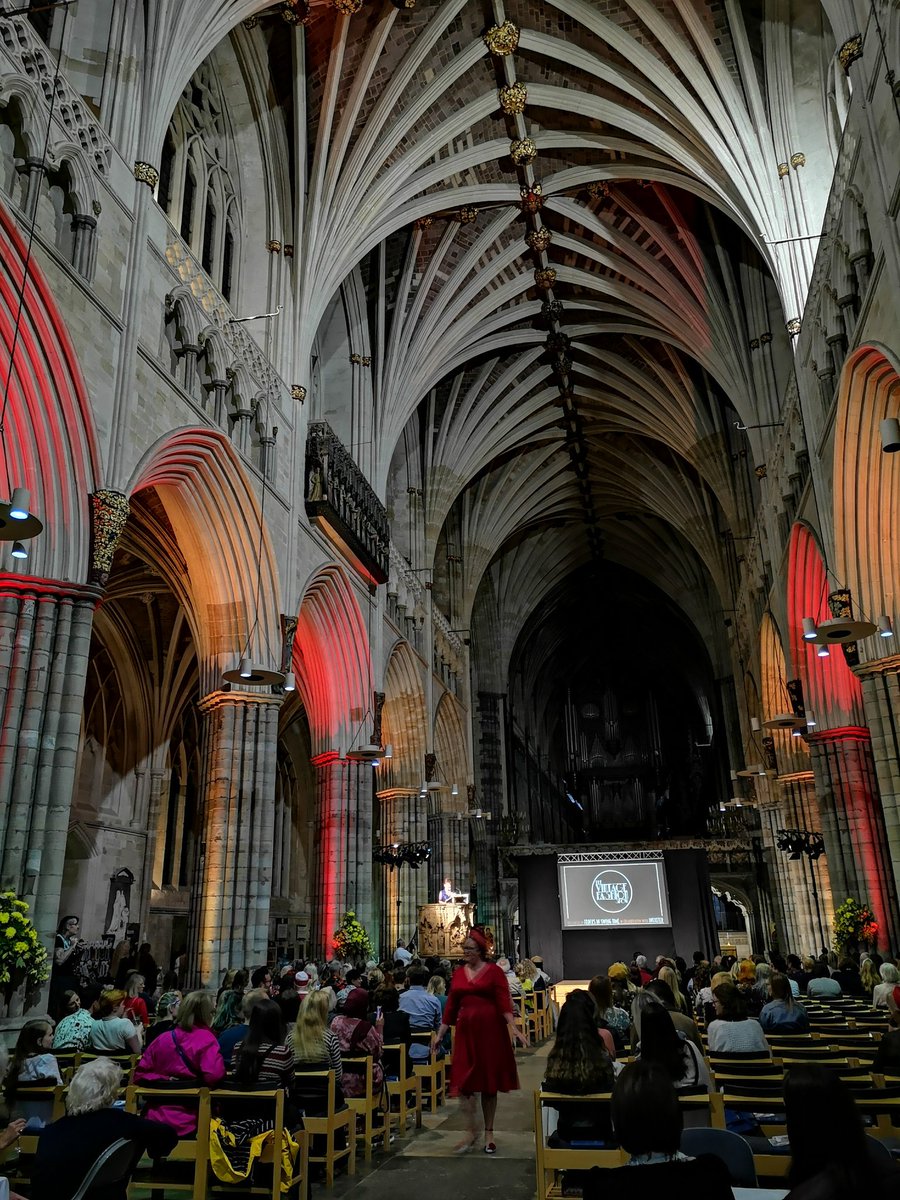 tweetinexeter's tweet photo. So many wonderful looks at tonight's vintage fashion show in collaboration with @tweetinexeter for Exeter Fashion and Beauty Week. #EFBW #Inexeter #fashion #vintage https://t.co/w8PwTn8FAM