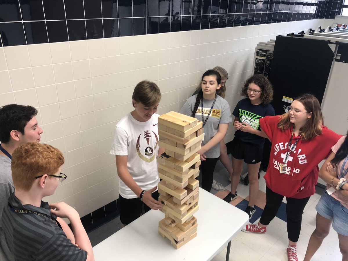CoachKetcham's tweet photo. Jenga day!
Tech 1 tradition continues.
#GiantJenga
#TechInRealLife https://t.co/jYXi3wQrGy