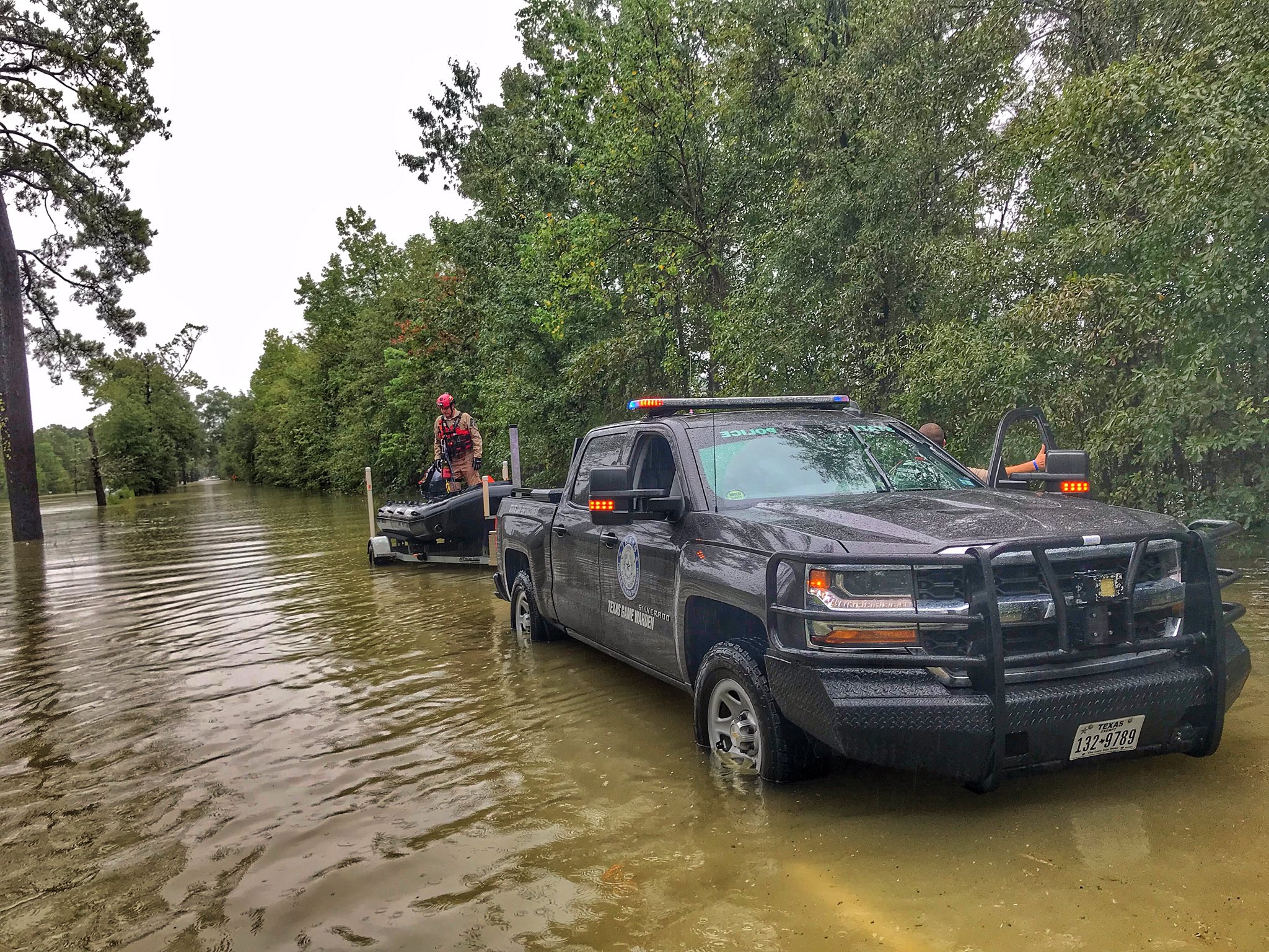 Texas Game Warden on Twitter: "Texas Game Wardens and State Parks Police,  in coordination with local and state authorities, continue rescues. In this  case in the New Waverly area. #txwx #Imelda https://t.co/JbXv9cUIel" /