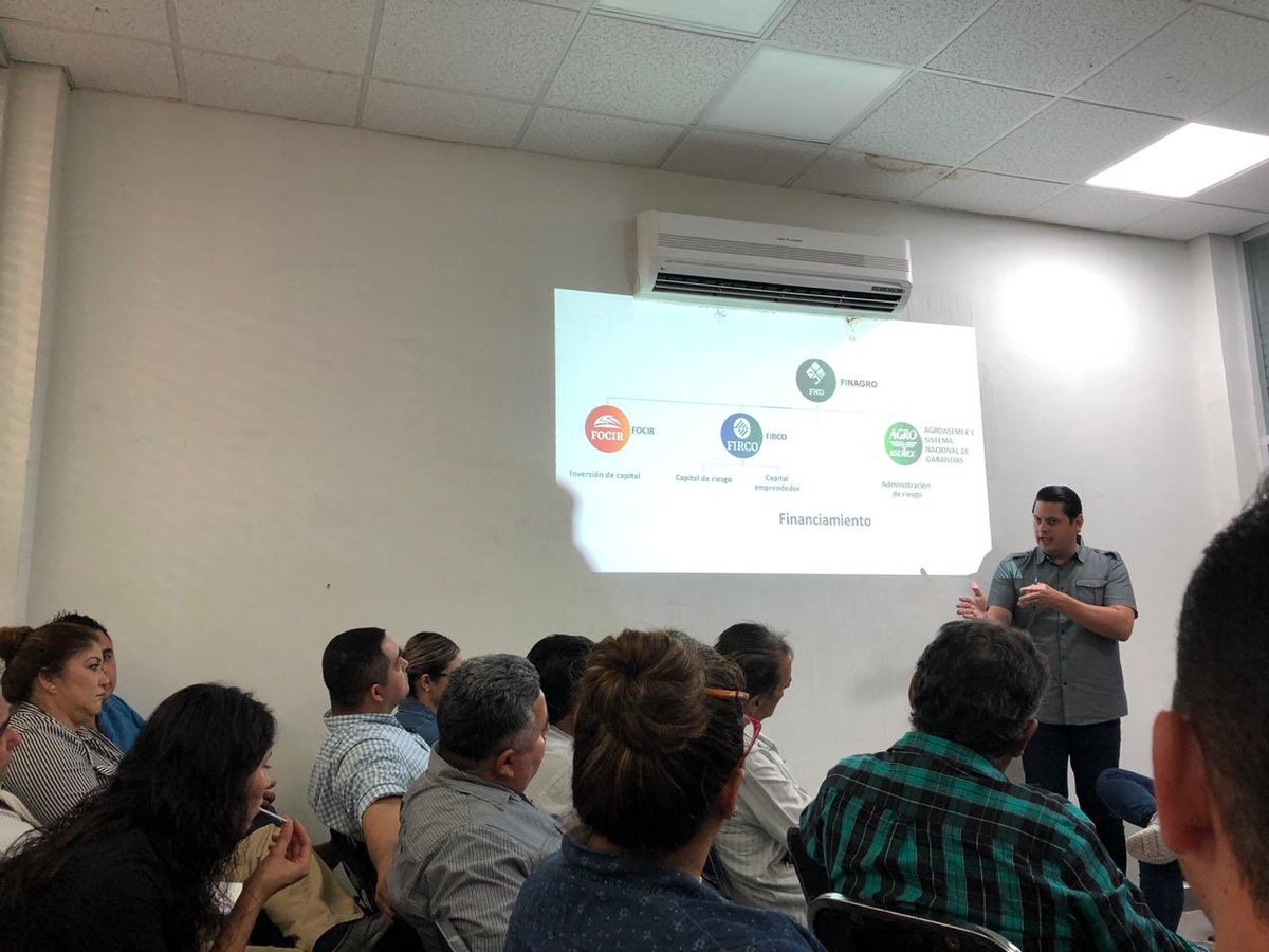 cheleyson's tweet photo. Excelente reunión de trabajo con nuestra Agencia Los Mochis @FNDMX . Planeando el inicio de nuestro ciclo OI 2019-2020. Nuevo Sistema de Desarrollo Rural. Y el cierre del 2019. #ConAnimo #Integracion #JuntosSomosMas https://t.co/e6seUKJ2jw