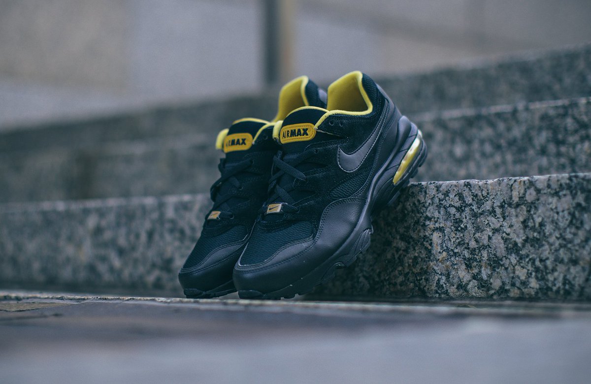 DTLRVILLA's tweet photo. 🚨The #Nike #Airmax94 is now on-sale! Checking out for $59.98!

Link to cop: https://t.co/pBLxcOXbVh https://t.co/BmsRDzp1w7