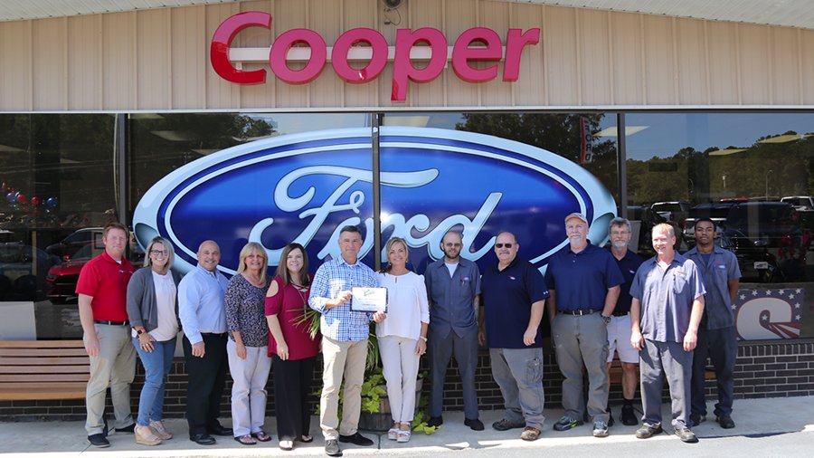 CooperFordNC's tweet photo. We are so proud to announce that Cooper Ford was voted BEST CAR DEALERSHIP in the 2019 Best of the Pines! This is such an honor and we couldn't be more proud of our team....and more thankful to our wonderful customers. #bestofthepines #CooperCrew #grateful https://t.co/YH5ik2OWph