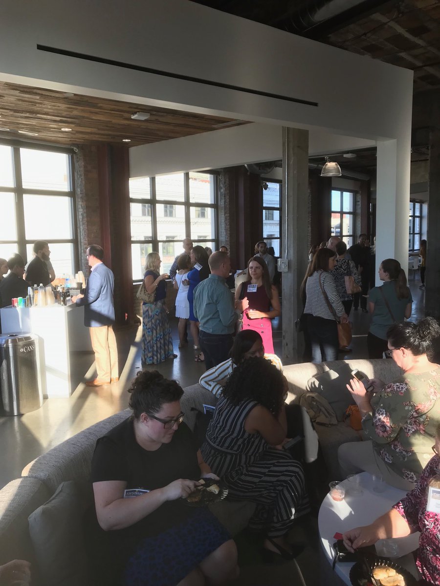 DisruptHRInTheD's tweet photo. What happens at a @disrupt_hr event? #networking #connections #fun https://t.co/ZEi7dLvHxR
