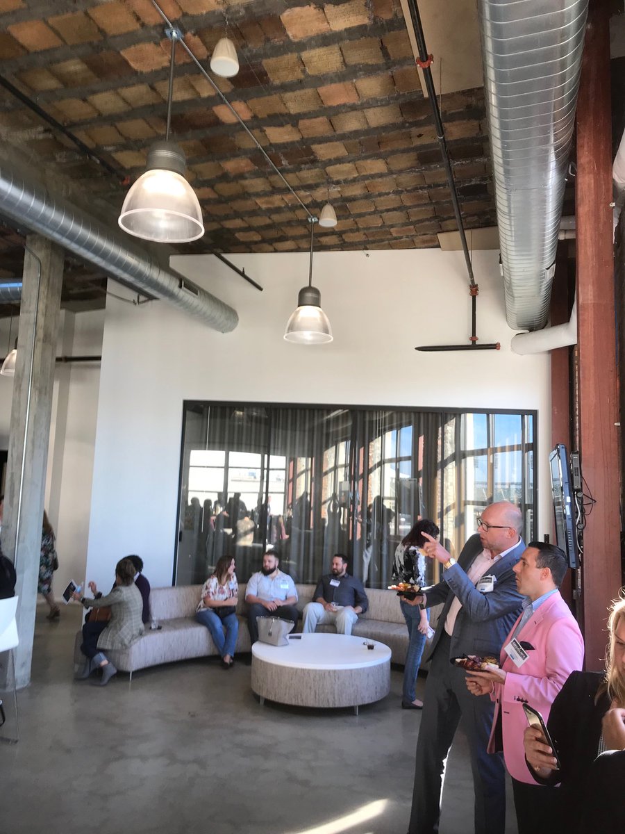 DisruptHRInTheD's tweet photo. What happens at a @disrupt_hr event? #networking #connections #fun https://t.co/ZEi7dLvHxR