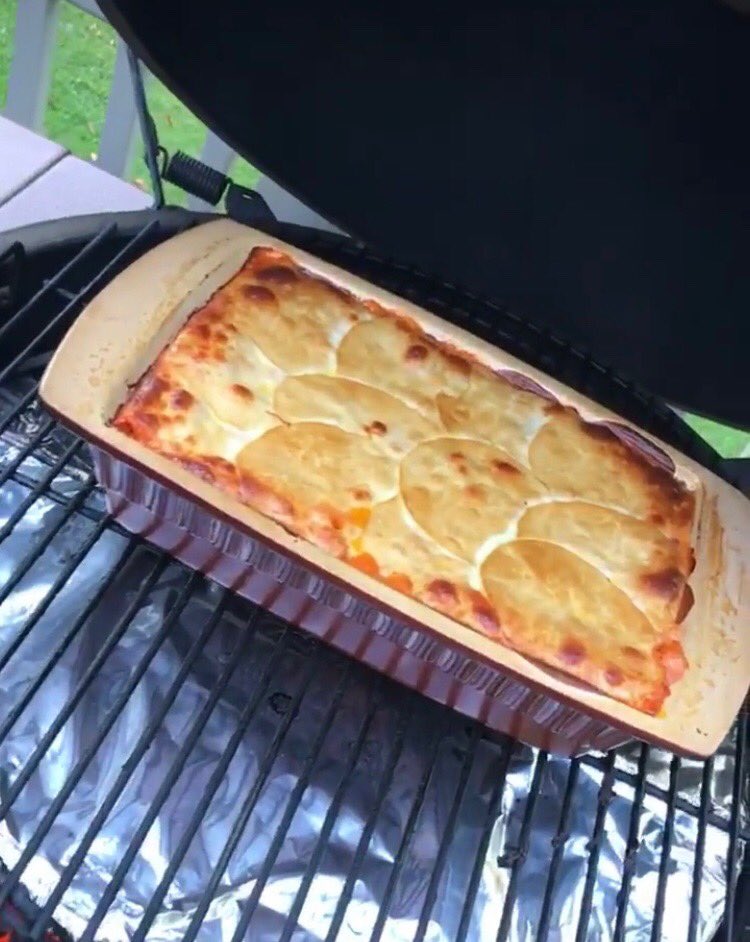 Hawkeye1797's tweet photo. Lasagna on @BigGreenEgg
#Bison #thenativebeef 🔥 https://t.co/9aU00lmUXB