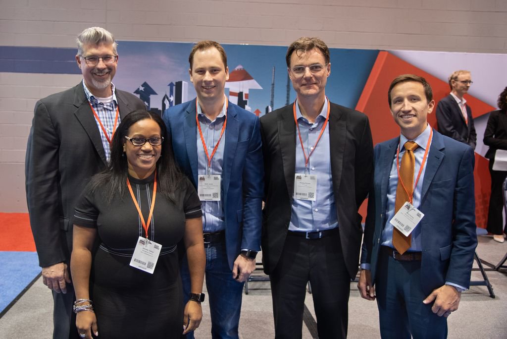 Great panel discussion today at <a href="/Chicago_Build/">Chicago Build Expo</a> re: high rise design's intersection with sustainability, affordable housing, building codes, &amp; emerging tech with FitzGerald's Mike DeRouin, <a href="/bKLarchitecture/">bKL Architecture</a> <a href="/Power_Construct/">Power Construction</a> <a href="/RoszakThomas/">Thomas Roszak</a>, and <a href="/MBREChicago/">MB Real Estate</a>! #ThoughtLeadership