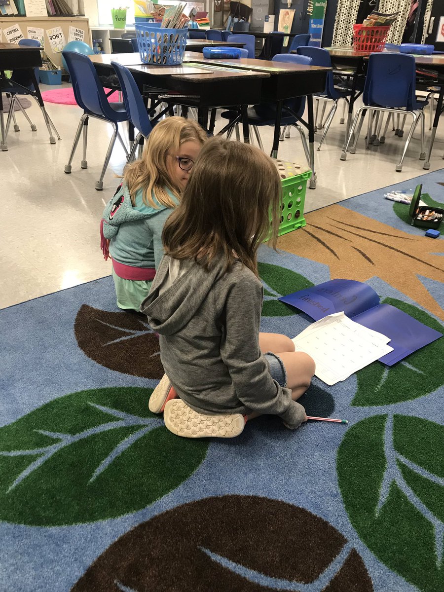 MurraysMonkeys_'s tweet photo. Practicing CVC fluency with partners. @aolets_go https://t.co/UEAaMrT04u