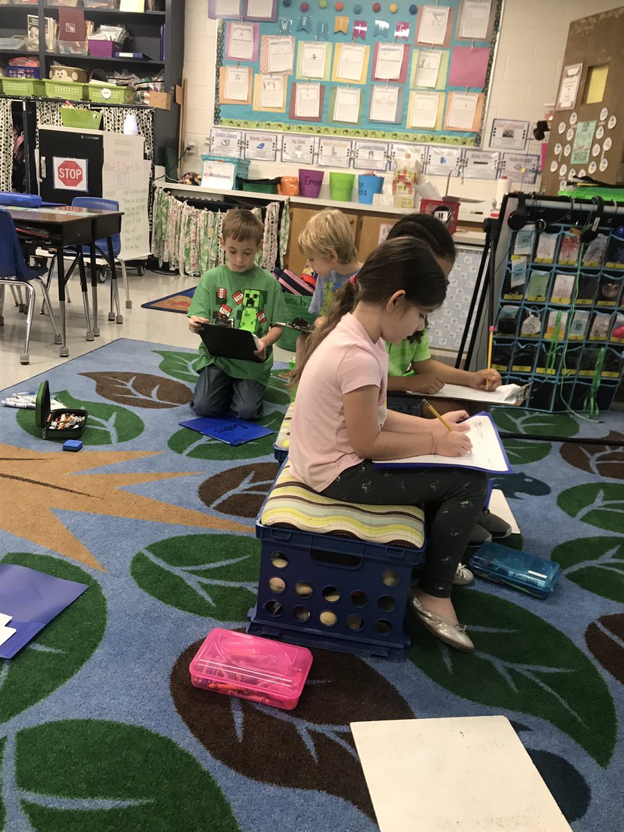 MurraysMonkeys_'s tweet photo. Practicing CVC fluency with partners. @aolets_go https://t.co/UEAaMrT04u