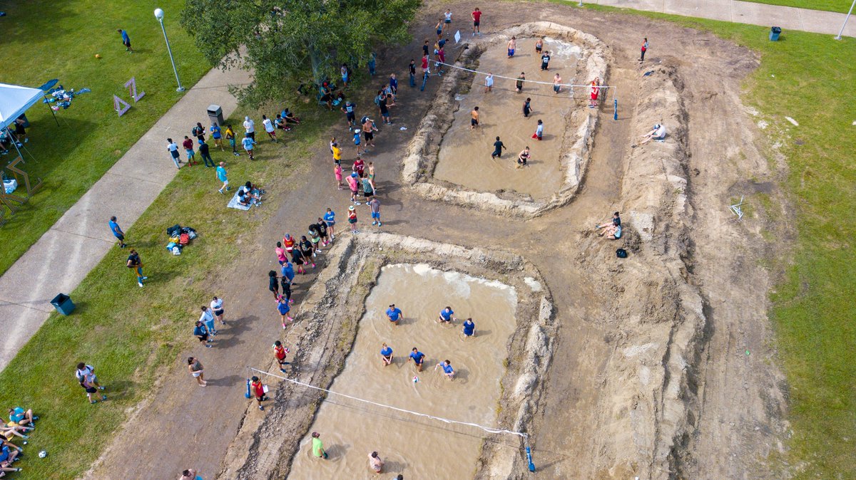 University of New Orleans tweet media