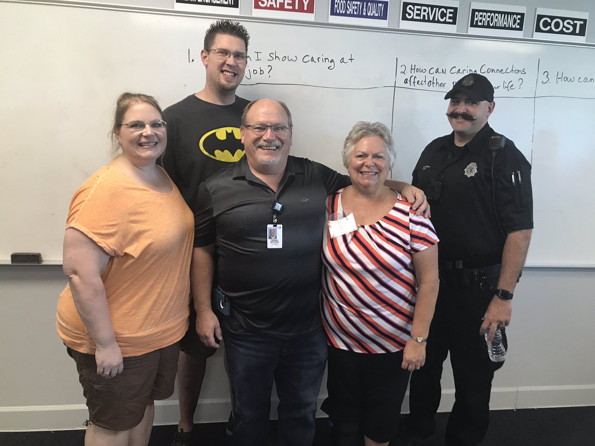 Celebrated Terry’s 40th anniversary with a gourmet meal and his family today! Congrats to Terry on 40 years, we’re grateful for all of your contributions to United Airlines!! @weareunited @CharleanGmunder